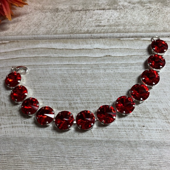 Handmade Swarovski “Rivoli Light Siam” Bracelet - Picture 5 of 8